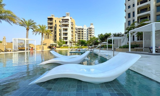 Umm Suqeim 3 Apartment | MegaLuxury Flat Resort w/Direct Burj Al Arab View