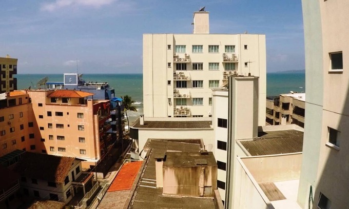 Andorinha Apartment | Meia praia-new apartment with 3 suites- Rua 265