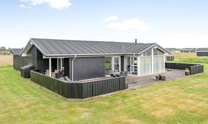 Grønhøj House | "Meino" - 1.4km from the sea by Interhome