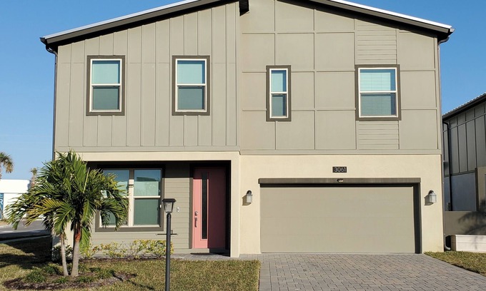Melbourne Beach House | Mel Beach Turtle Themed House- Private pool, spa & beach access!