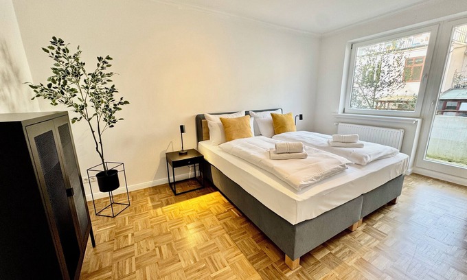 Burgerpark Apartment | MEL&BENS Modern Oak 2