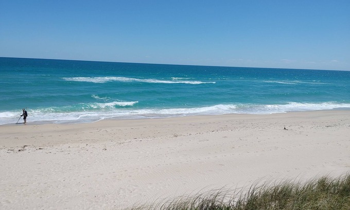 Melbourne Beach House | Melbourne Beach Townhouse on oceanfront 1.2 acre property