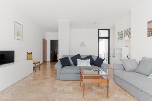 Ponte Seveso Apartment | Melchiorre Trilocale d epoca Ampio e Luminoso