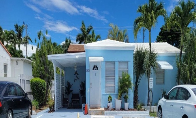 Deerfield Beach House | Melrose Place:Charming 2-bedroom beachhouse in delightful Deerfield Beach Island