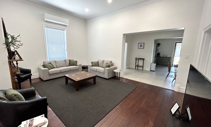 Wallaroo Apartment | Memea By The Sea - Freshly Renovated Home in Wallaroo