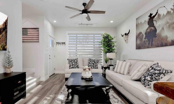 Meridian House | Meridian home close to Boise river & the Greenbeltnn