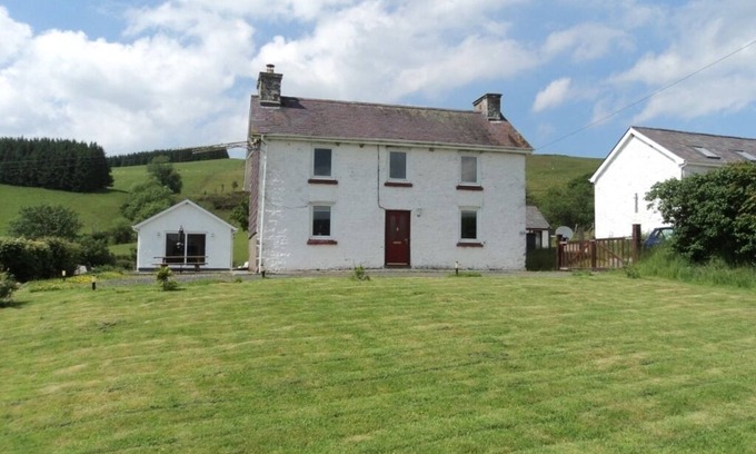 Llandovery Other | Merlin Cottages: 4* Merlin House, Games Room, Sleeps 6