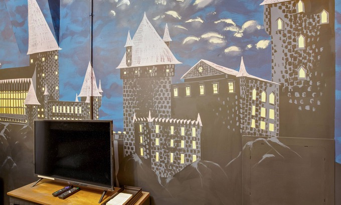 New Castle Hotel | Merlin's Bunkhouse at the Ore House Inn