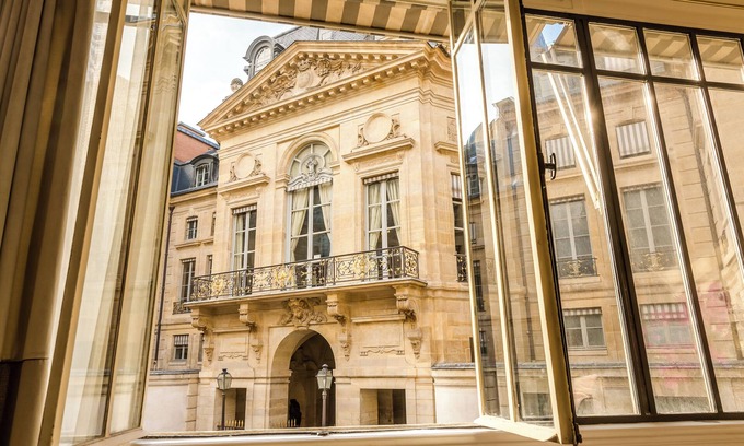 Paris City Center Apartment | Merveil Signature Suite - Valois