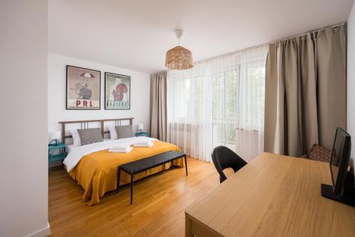 Ursynow Apartment | Metro Stokłosy 2-Bedroom Apartment