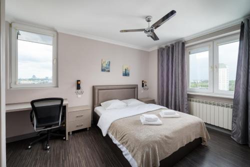 Nowa Praga Apartment | Metro Szwedzka Homely Apartment by BookingHost