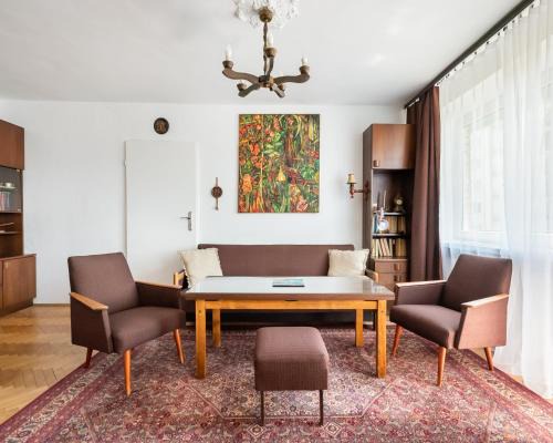 Nowa Praga Apartment | Metro Wileński Vintage Charm Apartment