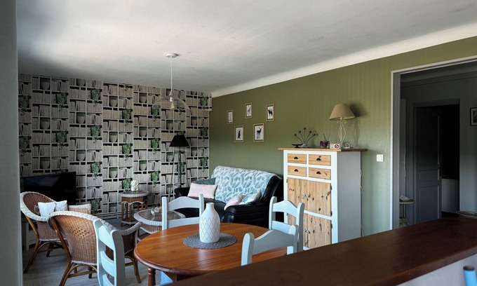 Calais City Center Apartment | Meublés de tourisme, 2 bedroom apartment All comforts With private garage