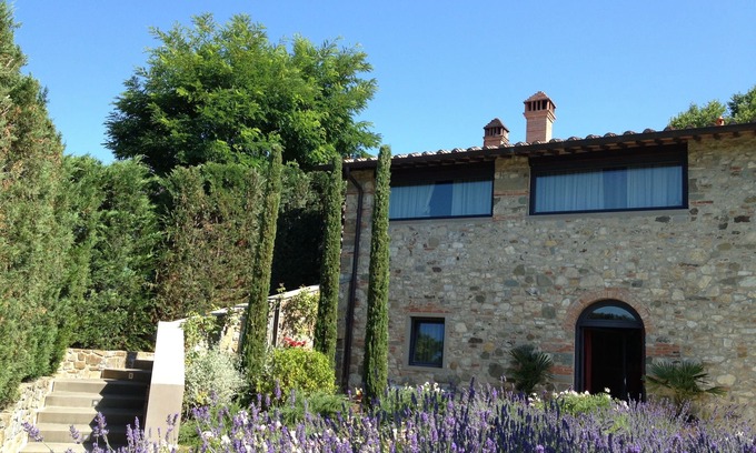 Rignano sull'Arno Apartment | Mhateria Relais offers a seasonal outdoor pool