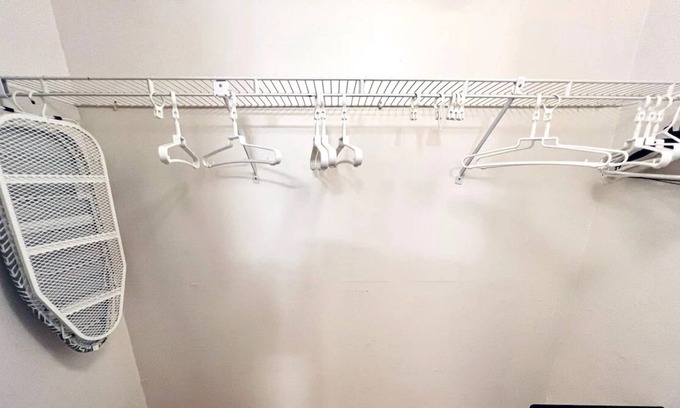 Miami Beach House | Miami Beach Ocean side condo Internal name: 424 (A)