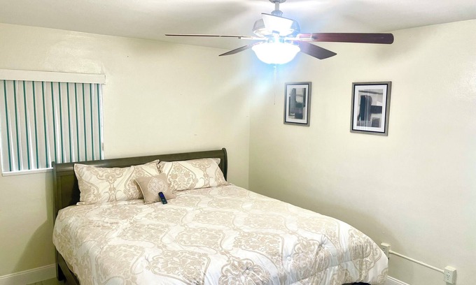 Miami Gardens House | Miami Pool house Oasis