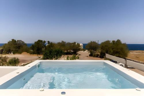 Kamari Apartment | Michelangelo Suites