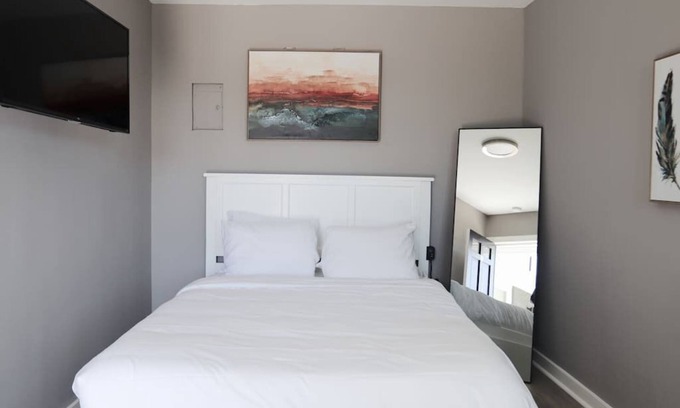 Nashville House | Micro Motel 1 Bed! Su
