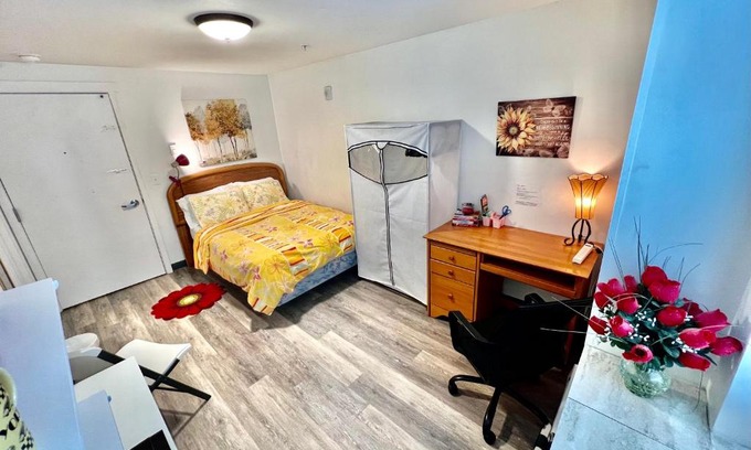 University District Apartment | Micro Studio Apartment 10 Minutes Walk to University of Washington