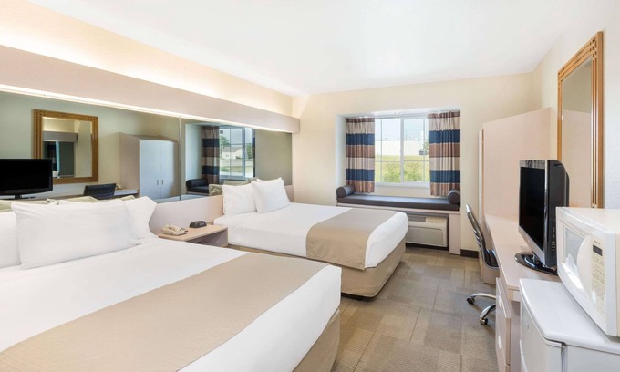 Ste Genevieve Hotel | Microtel Inn & Suites by Wyndham Sainte Genevieve