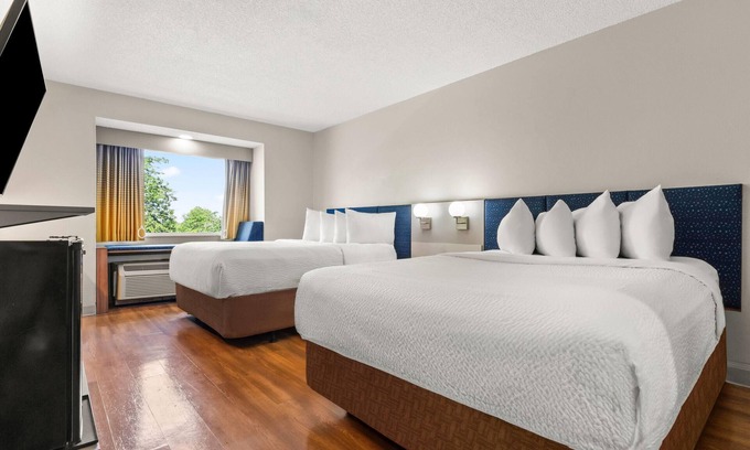 Salisbury Hotel | Microtel Inn & Suites by Wyndham Salisbury