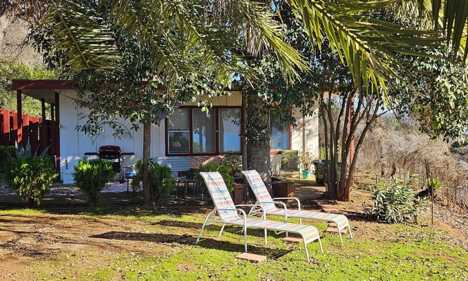 Clear Lake Apartment | Mid Century Guesthouse with Lake View!
