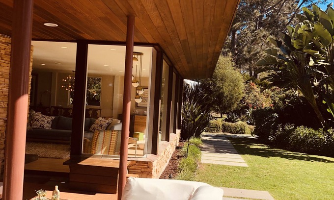 Del Mar House | Mid Century Ocean Sanctuary