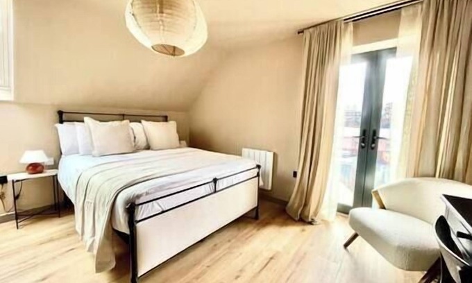 Bristol Apartment | Midland Suites- Apartment 6