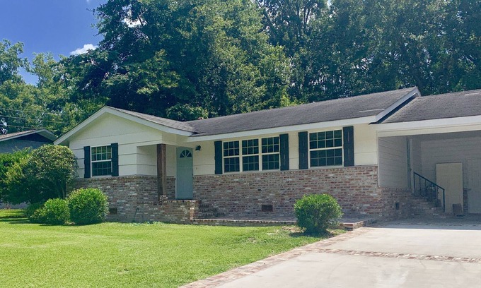 Hattiesburg Cottage | Midtown-Avenues Cottage