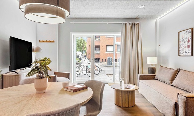 Vesterbro Apartment | Midtown Home Summary: