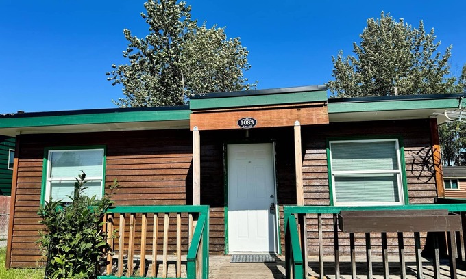 North Star House | Midtown Oasis