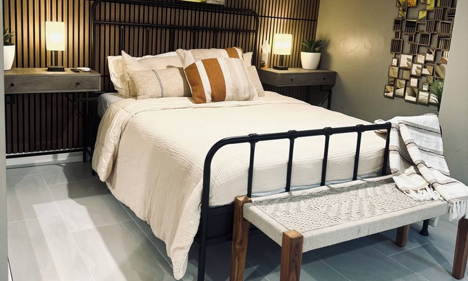 Central Sacramento Apartment | Midtown Studio Hideaway Near Ice Blocks