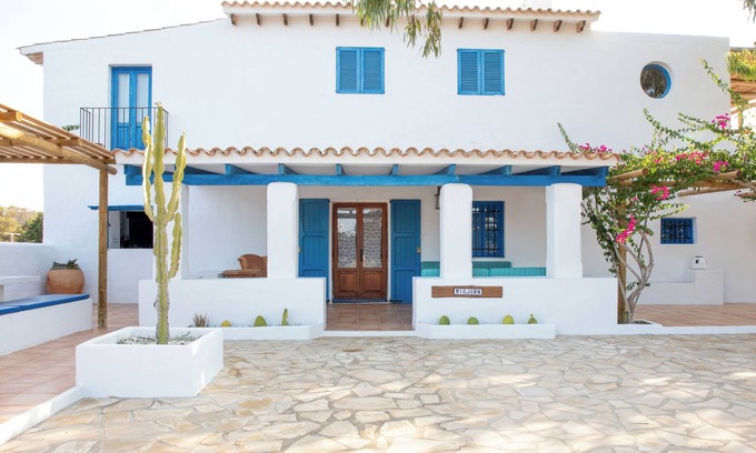 Formentera Cottage | Migjorn house10pax.5 bedrooms+4,5 bathrooms.Sea views.800 meters Migjorn beach.