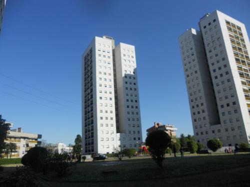 Milan House | Milan White Tower Apartment