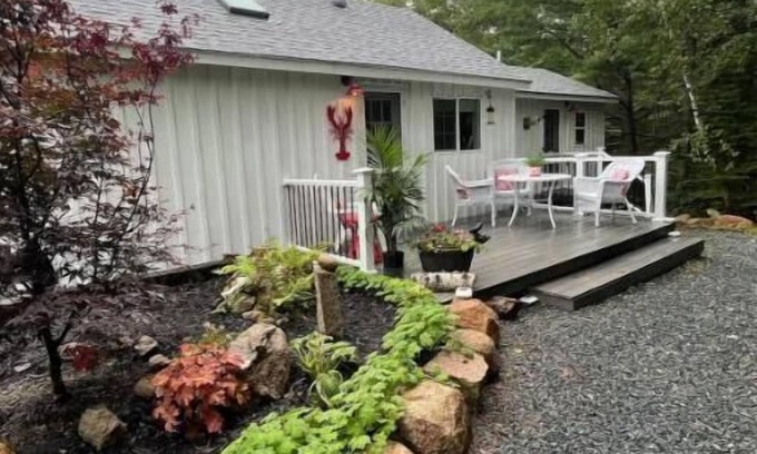 Otter Creek Cottage | Mildreds Cottage - Otter Creek