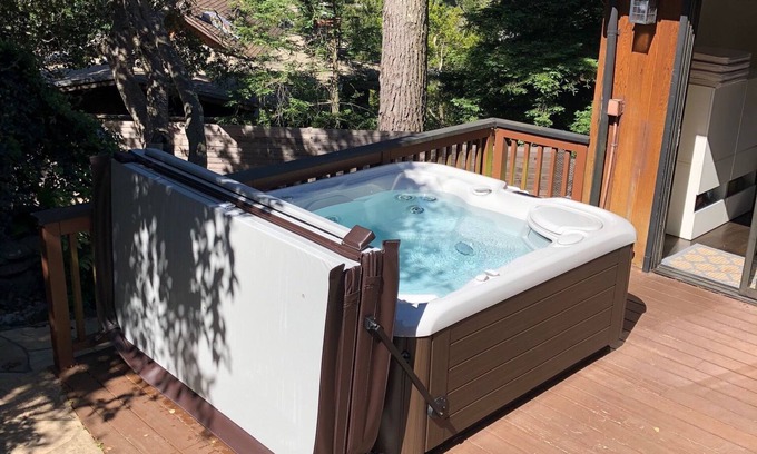 Tamalpais-Homestead Valley House | Mill Valley Vacation Retreat w/hot tub, trampoline and views