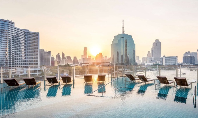 Khlong Ton Sai Hotel | Millennium Hilton Bangkok