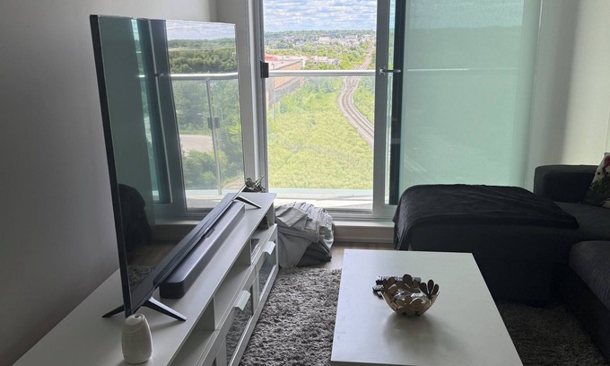Ledbury - Heron Gate - Ridgemont - Elmwood Condo | Millie’s SpacenA shared 2Br 2 Bathroom cozy