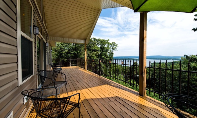 Rogers House | Million Dollar Views Plus Lake Access and Free WiFi NEW Holiday Discount!
