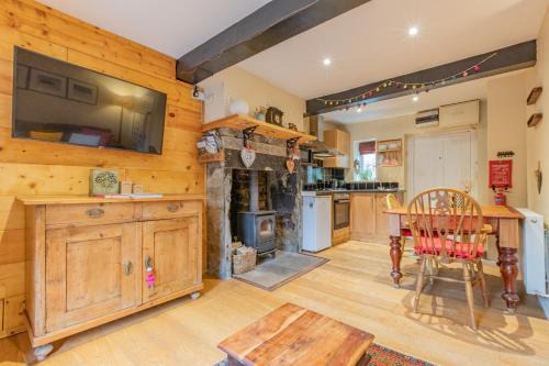 Holmbridge House | Millpond Cottage