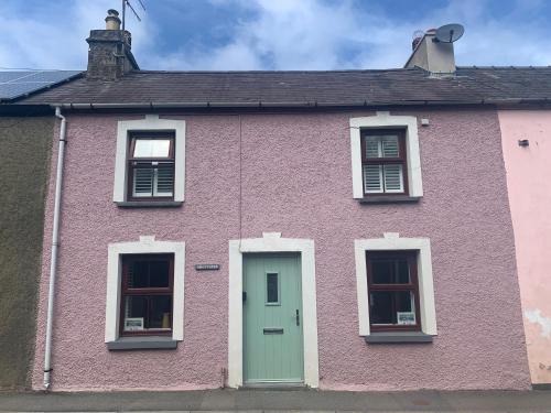 Dinas Cross House | Min-Y-Fford sleeps 6 plus pet