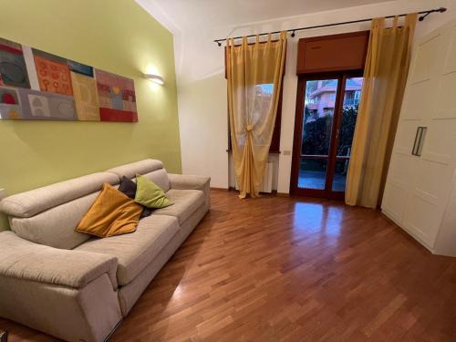 Zona LIV La Giustiniana Apartment | Mini Appartamento con giardino - Lovely studio for 2 with garden