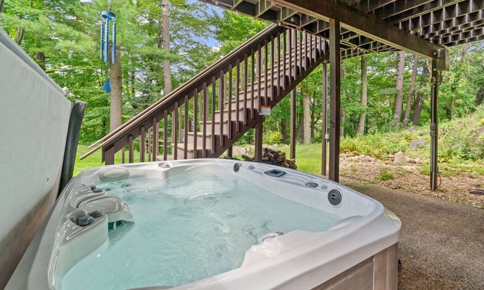 Menomonie House | MINNeSTAY* Eagle Ridge | On the River