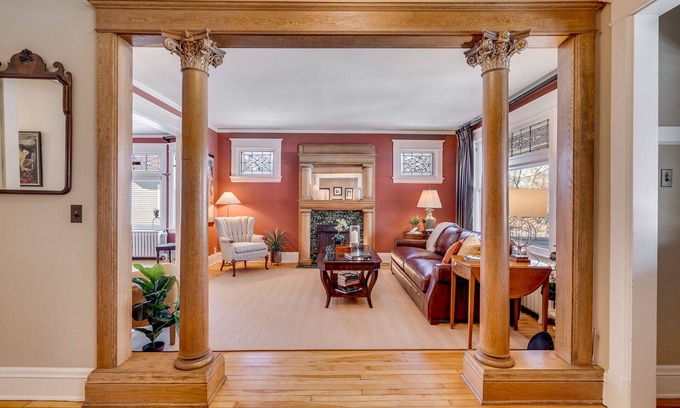 Summit - University House | MINNeSTAY* The Fitzgerald | Historic