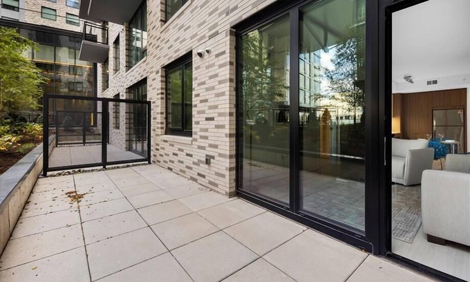 NoMa Hotel | Mins from Metro Red Line | Pet-Friendly | Union Market Nearby