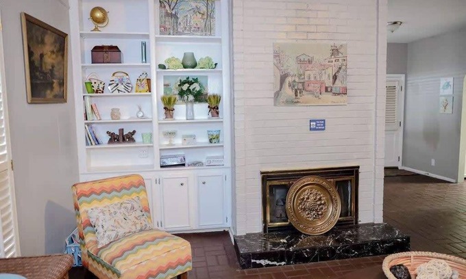 Montgomery House | Mins to Downtown, Parks,& ASU - Courtyard Retreat