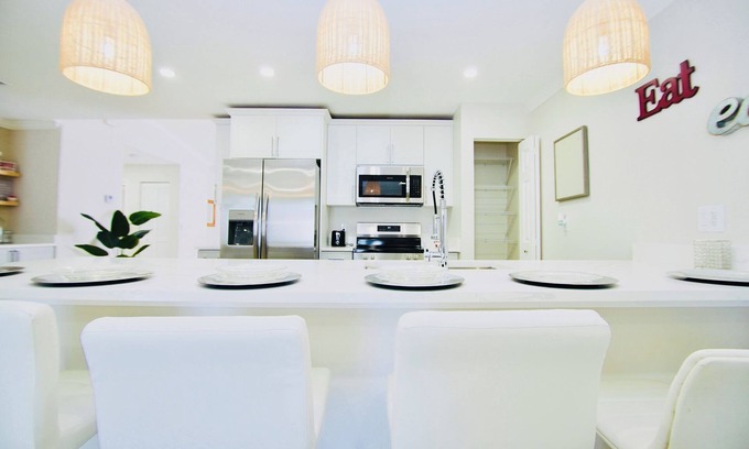 Delray Beach House | Mins to the beach, avenue, restaurant's and nightlife!