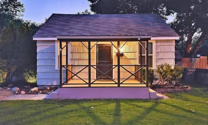 Boise Bench Cottage | "Minty Fresh Cozy Cottage" Boise Bench Home Near Downtown BSU