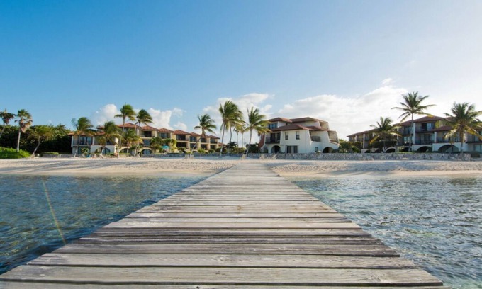 West Bay House | Minutes From 7 Mile Beach