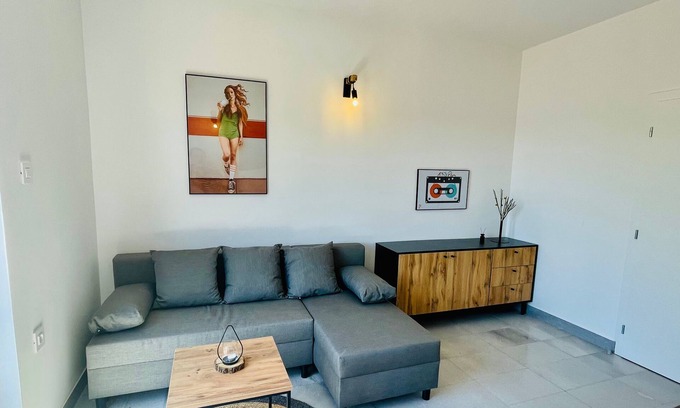 Cove Murtar Apartment | MiraMore - 4-star design apartment "Gecko", 60 m to the sea, dream view